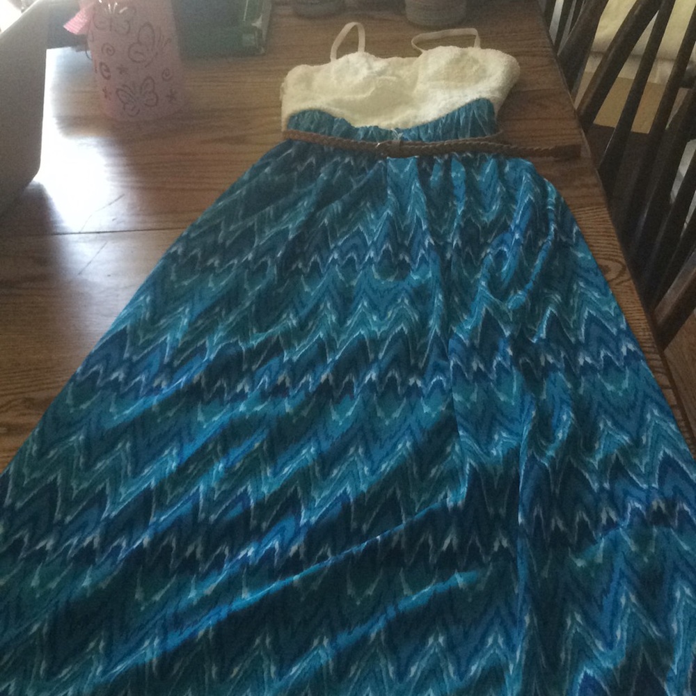 Dress 👗 size small women’s Lily Rose